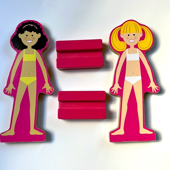 Melissa and Doug Abby & Emma Magnetic Dress-Up Set - Picture 10 of 16